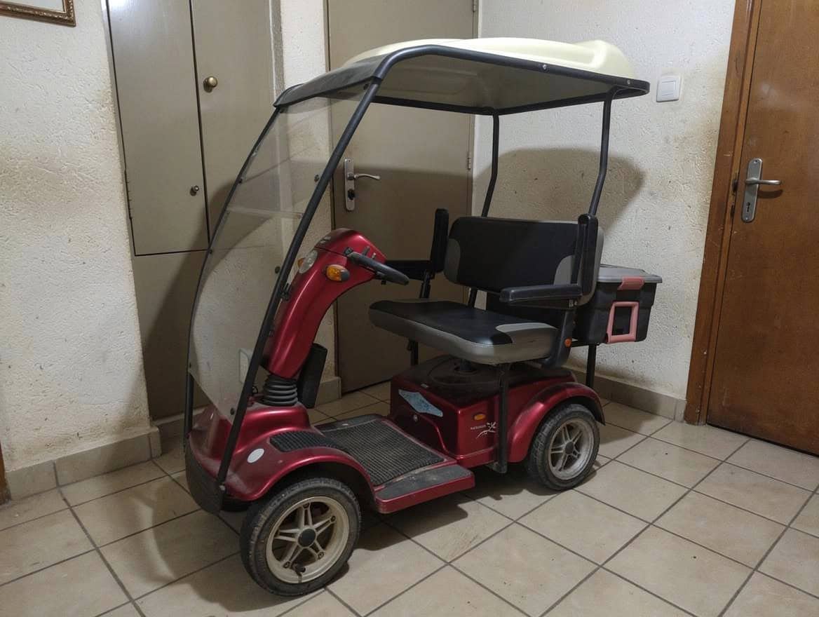 חשמלית ריידר 4 גלגלים שמורה
