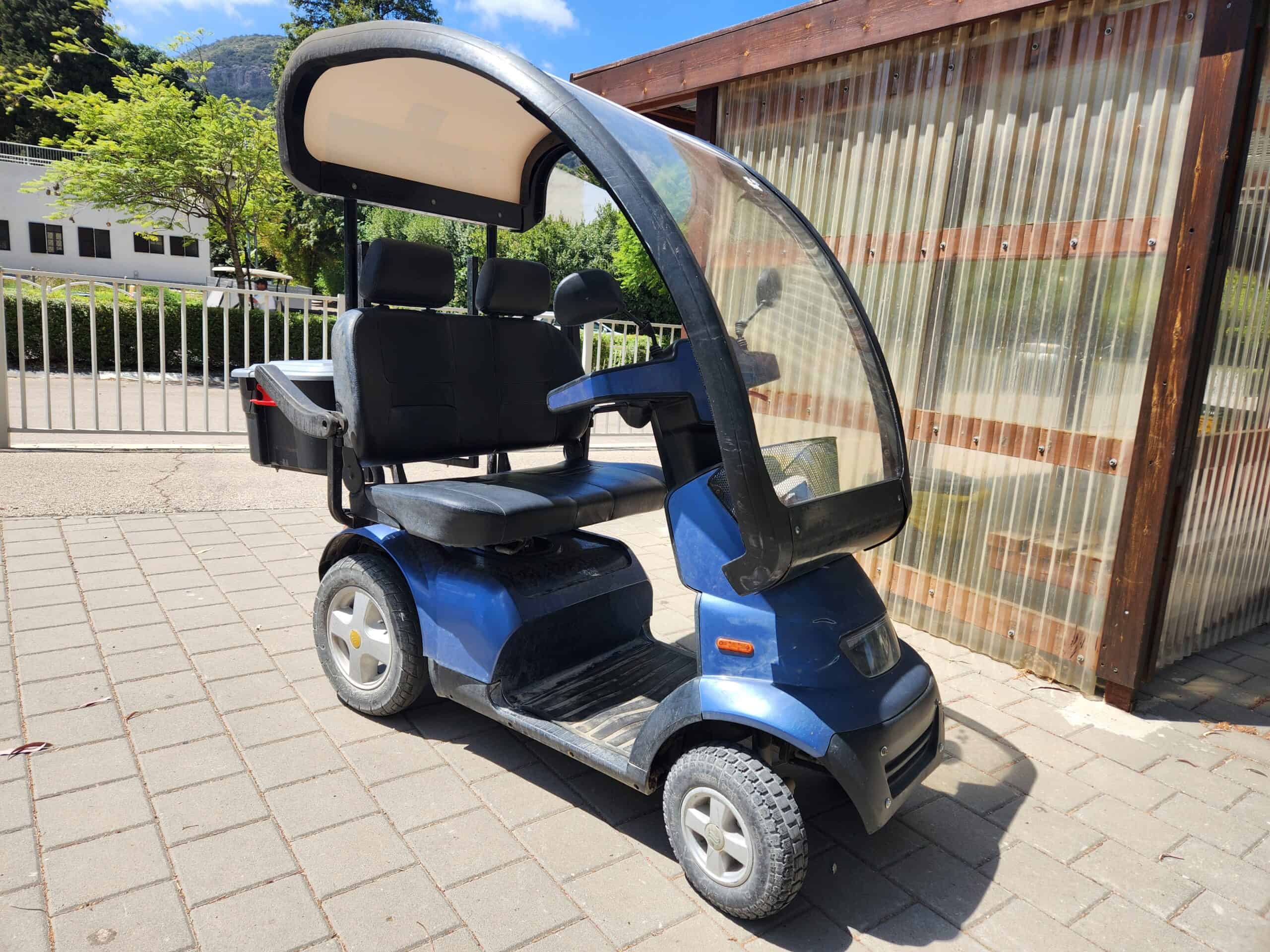 קלנועית אפיקים זוגית עם שמשה יד 2