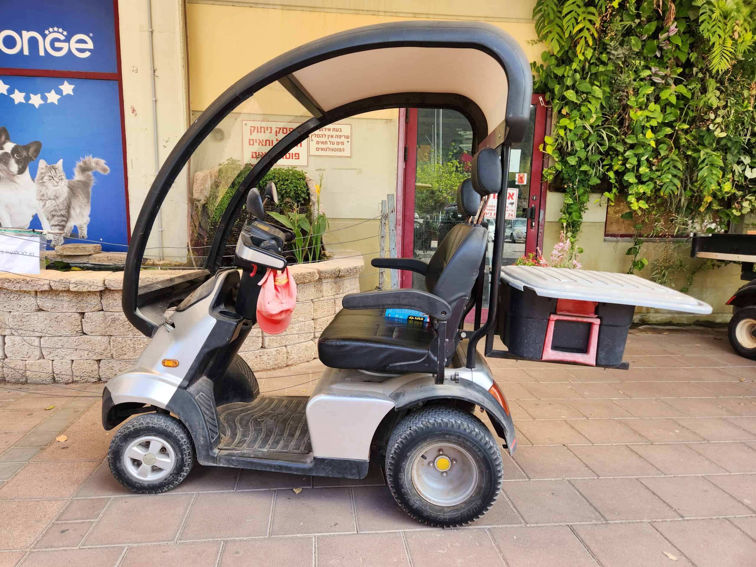 אפיקים זוגית עם גג ושמשה במצב טוב