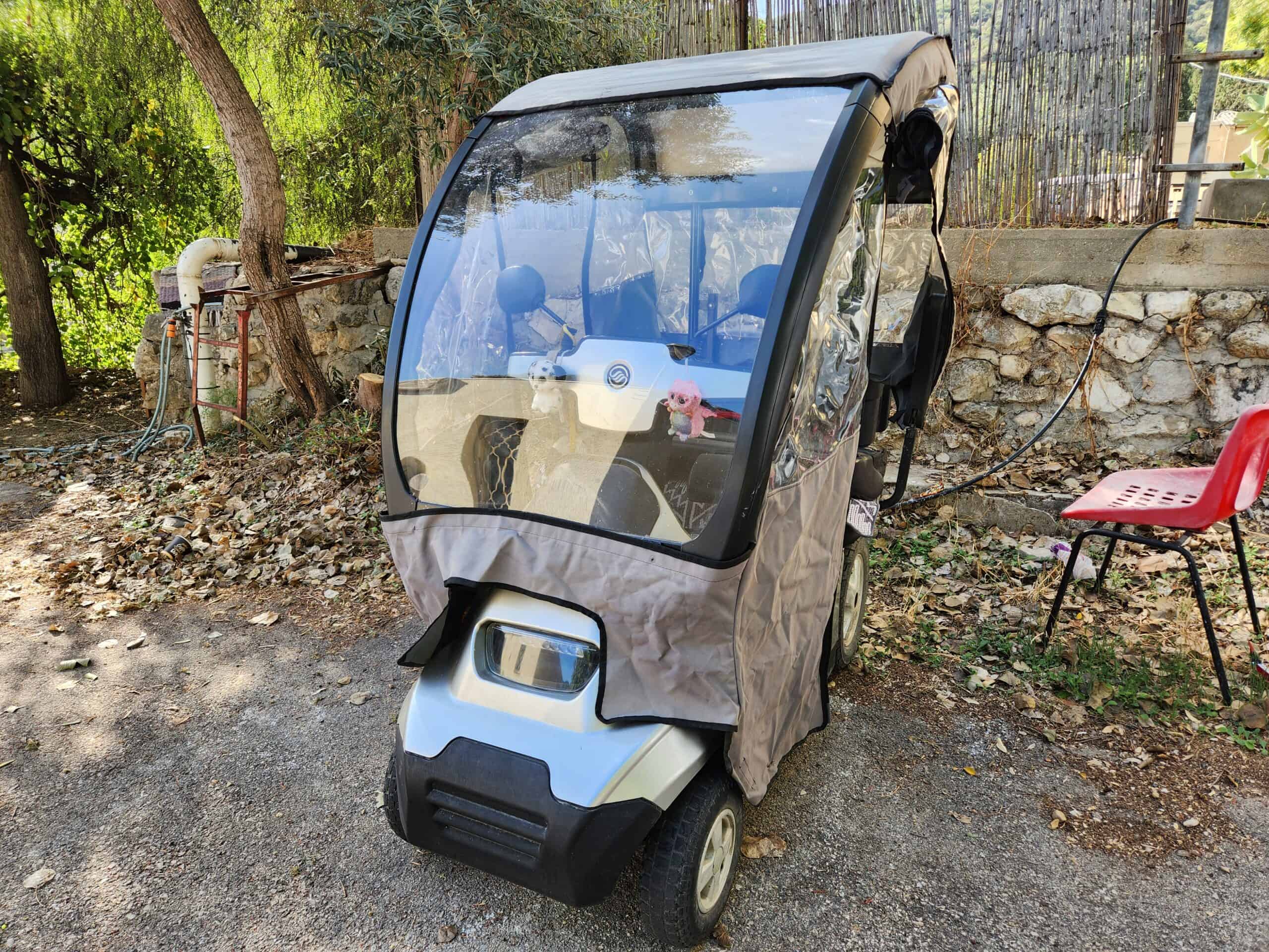 קלנועית אפיקים 4 גלגלים עם שמשה