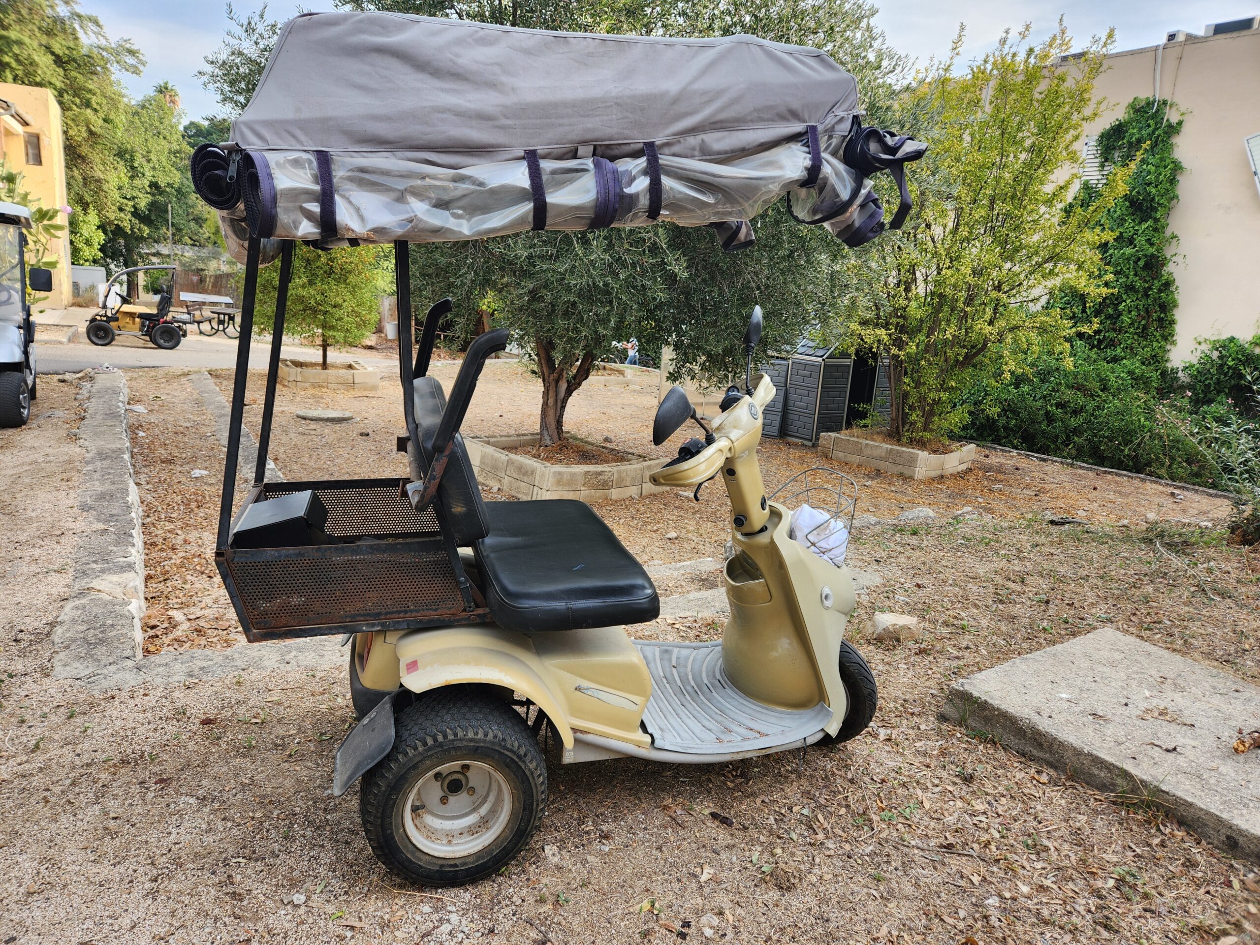 Merits זוגית 3 גלגלים עם גג