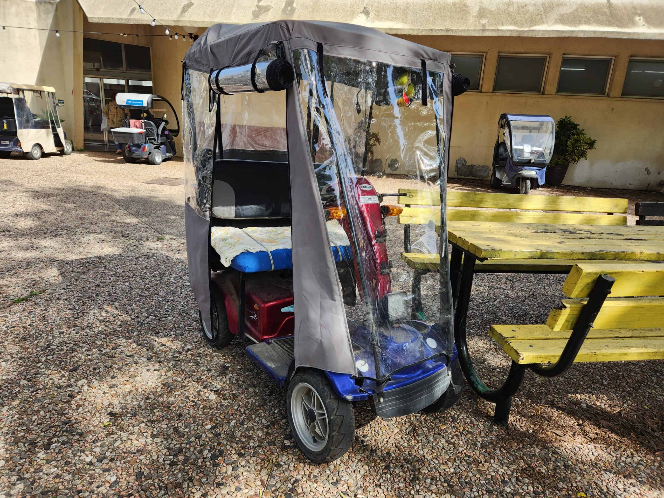 מריץ 4 גלגלים עם ארגז יד שנייה